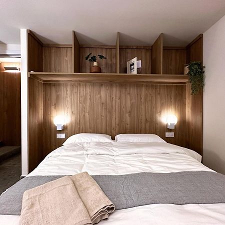 Unique Living Born Apartments & Studios Барселона Екстер'єр фото