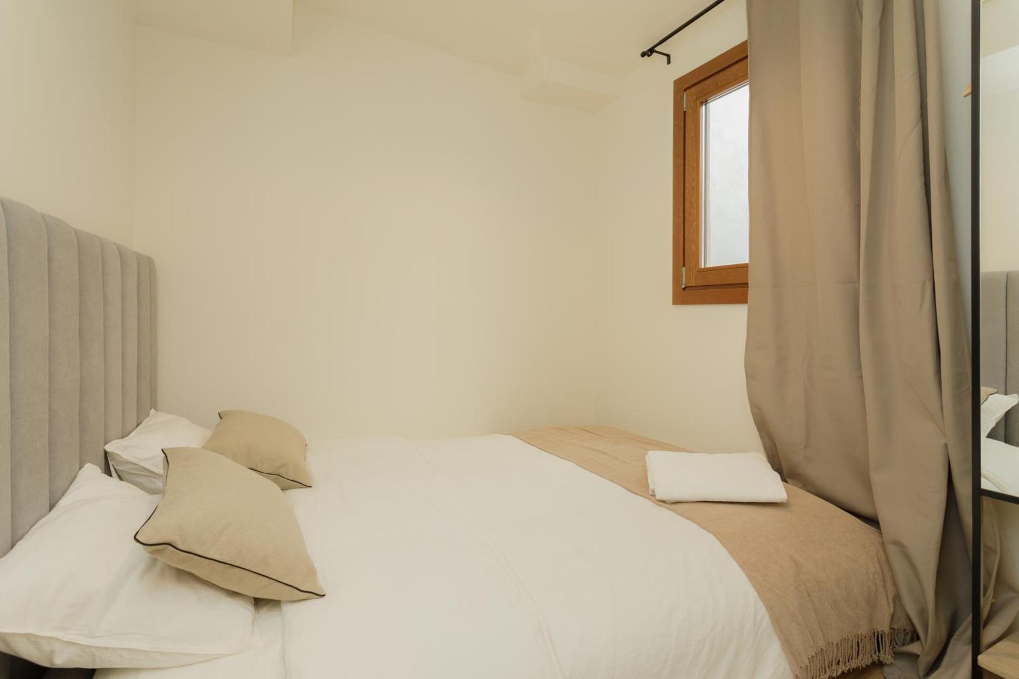 Unique Living Born Apartments & Studios Барселона Екстер'єр фото