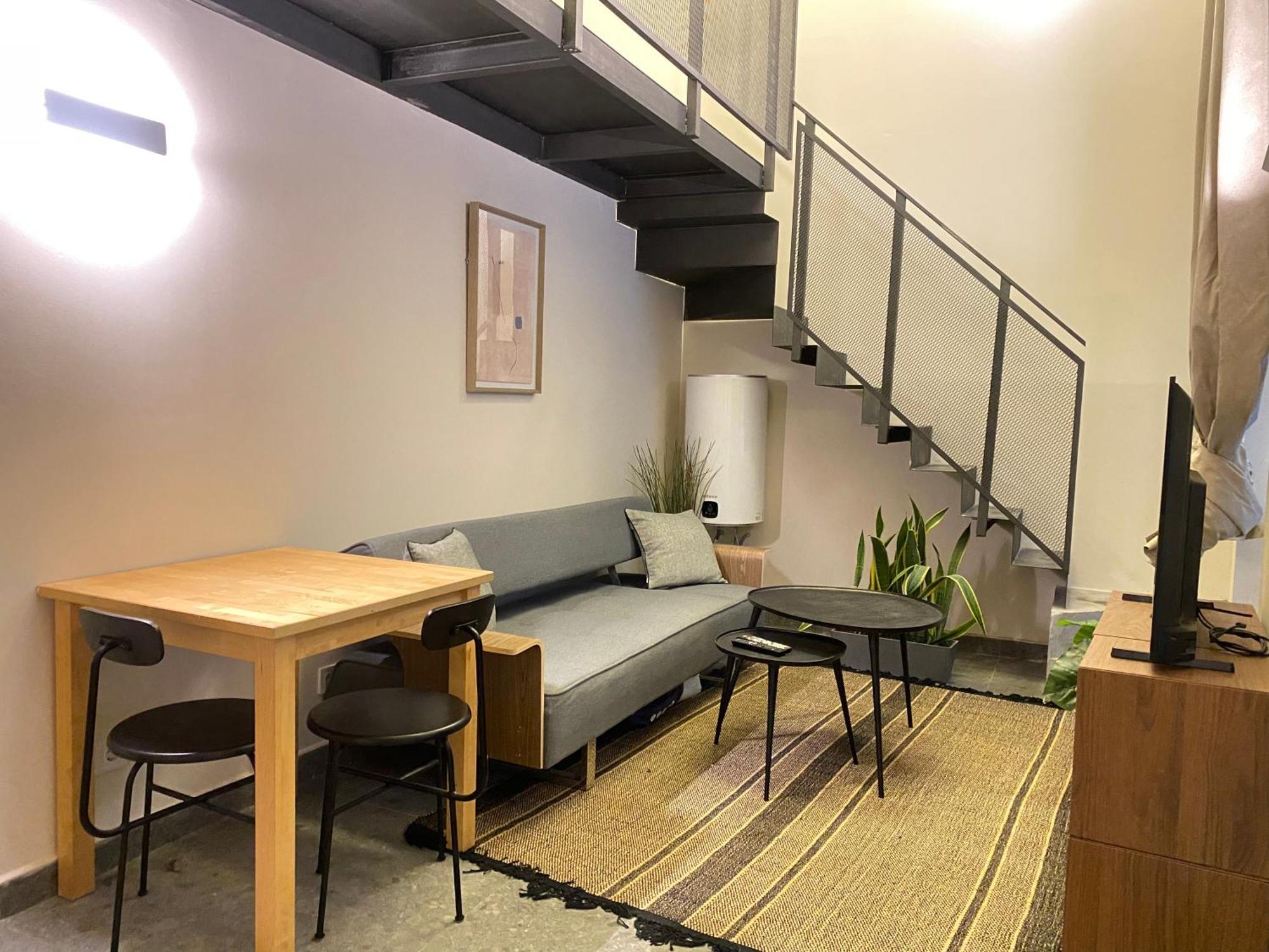 Unique Living Born Apartments & Studios Барселона Екстер'єр фото