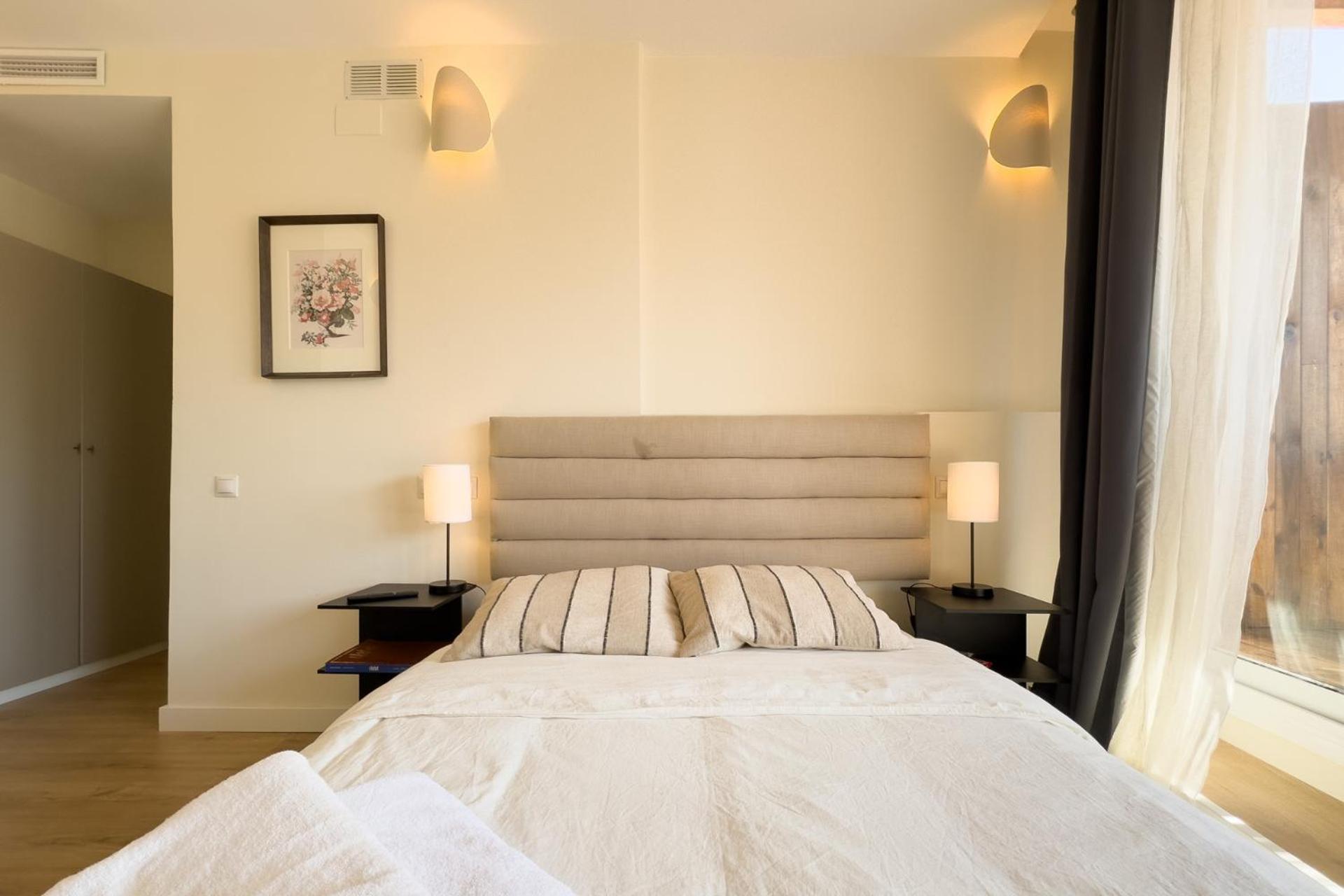 Unique Living Born Apartments & Studios Барселона Екстер'єр фото